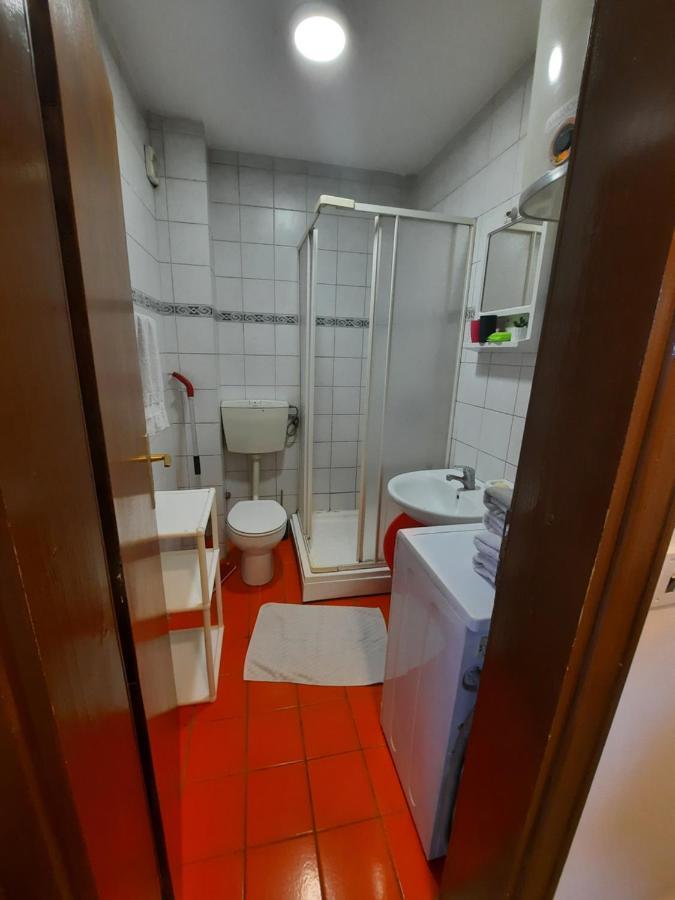 Ferienwohnung Studio In The Centre Of Novi Sad Exterior foto