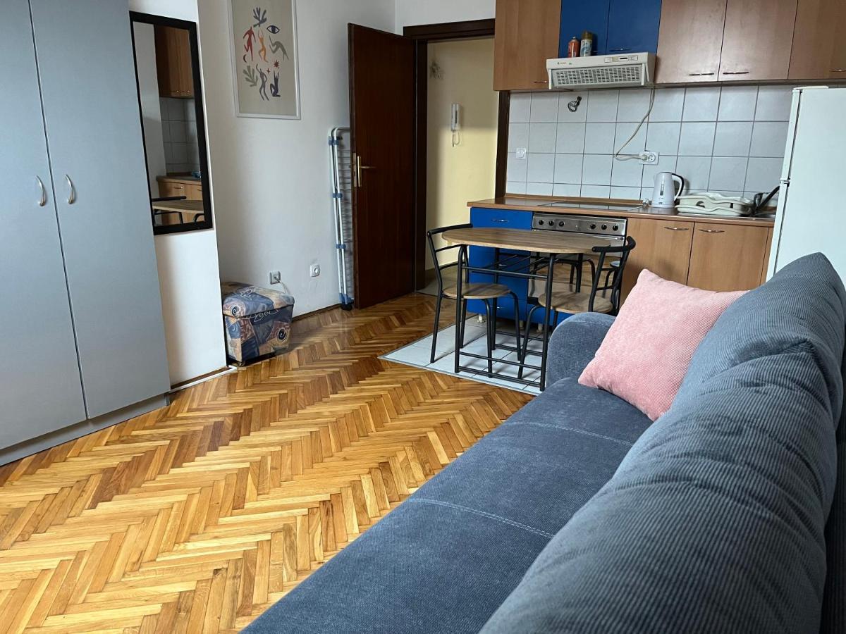 Ferienwohnung Studio In The Centre Of Novi Sad Exterior foto